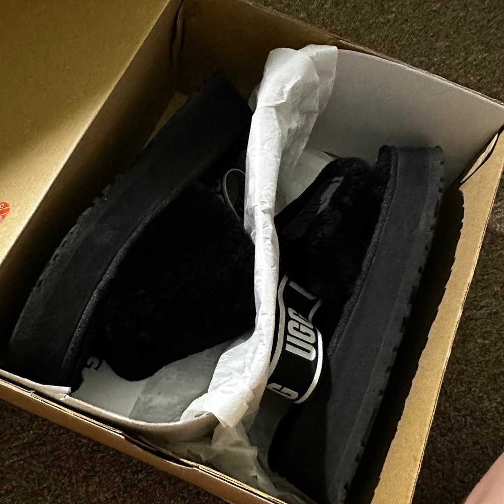 Ugg slipper